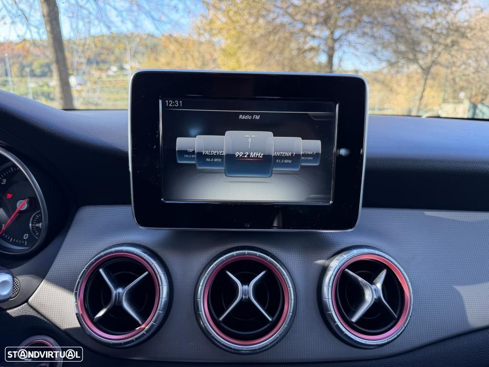 Mercedes-Benz CLA 180 d Shooting Brake Urban Aut. - 24