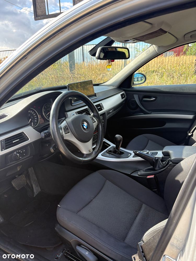 BMW Seria 3 2005 photo 5