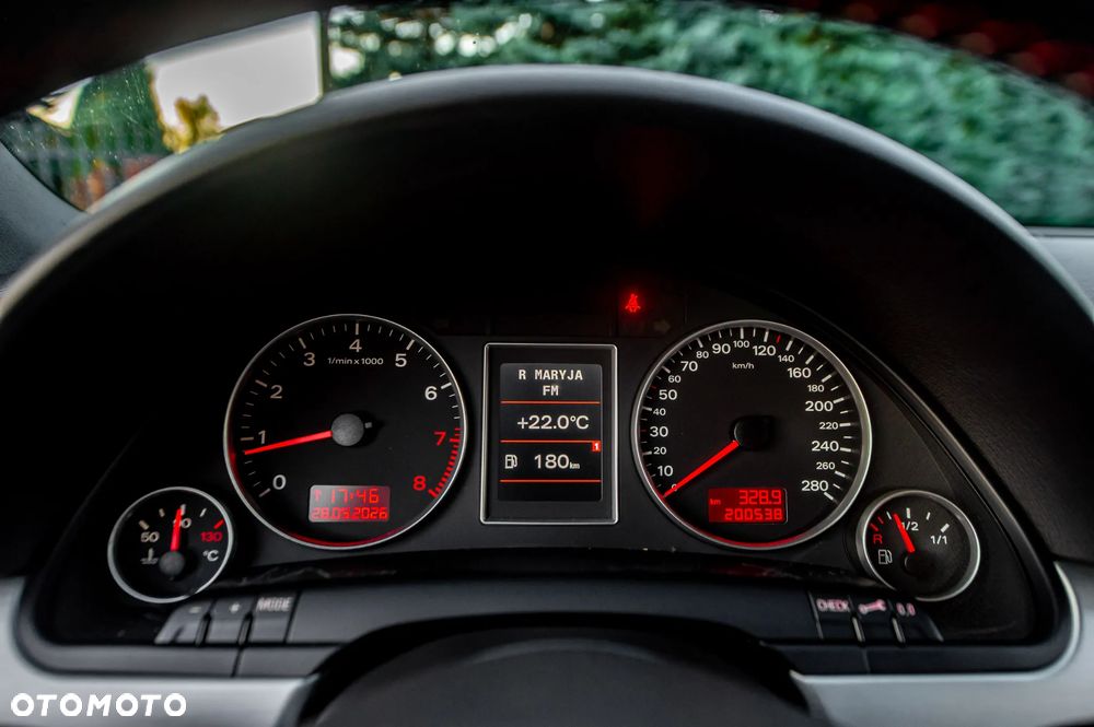 Audi A4 Limousine 2.0 T FSI quattro - 32