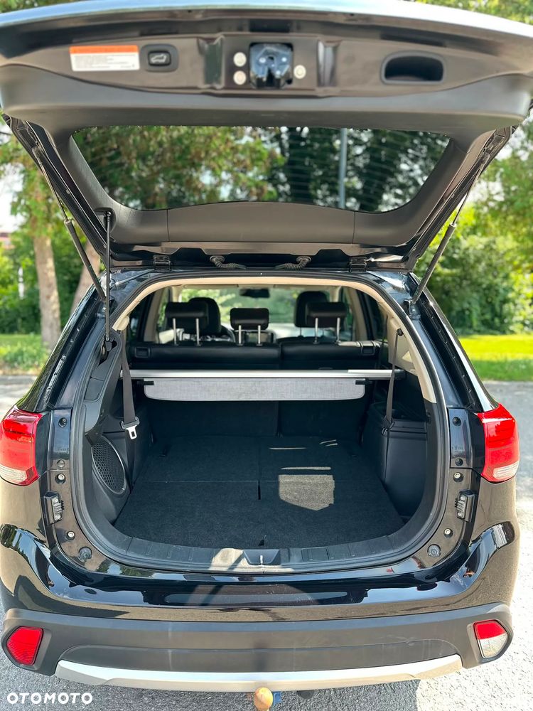 Mitsubishi Outlander 2.2 DID Instyle Navi 4WD - 19