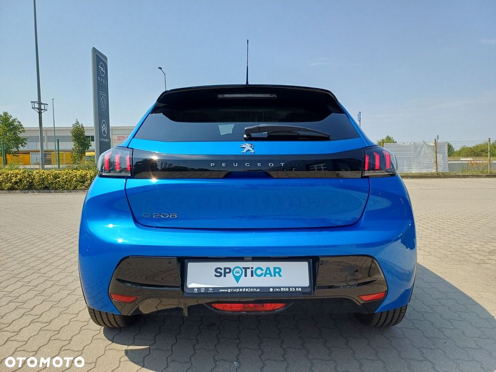 Peugeot 208 - 5
