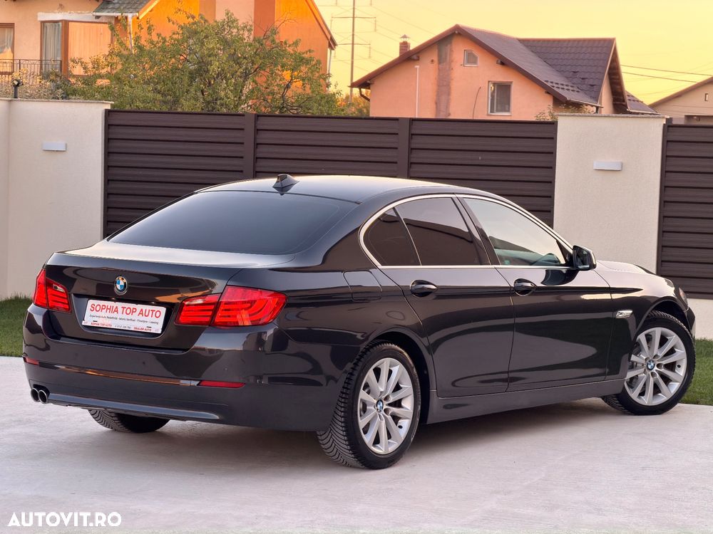 BMW Seria 5 520d Aut. Luxury Line - 3