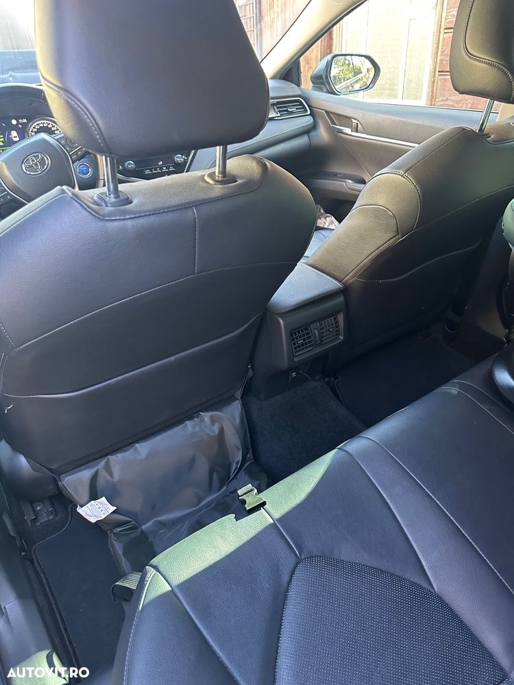 Toyota Camry 2.5 Exclusive - 7