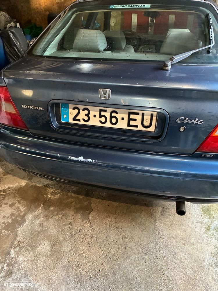 Honda Civic 1.4i - 6