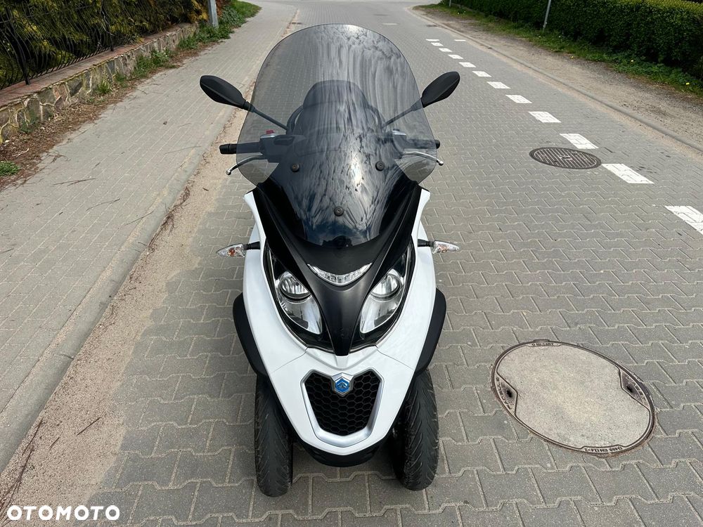 Piaggio MP-3 - 8