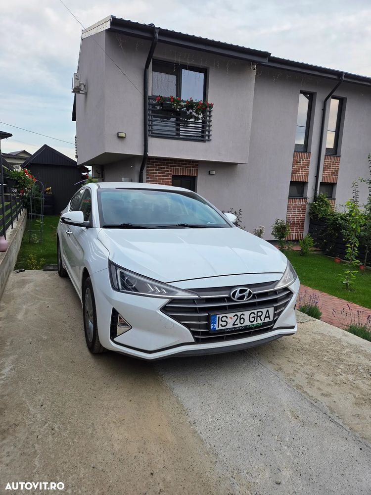Hyundai Elantra ver-1-6-mpi-highway - 3