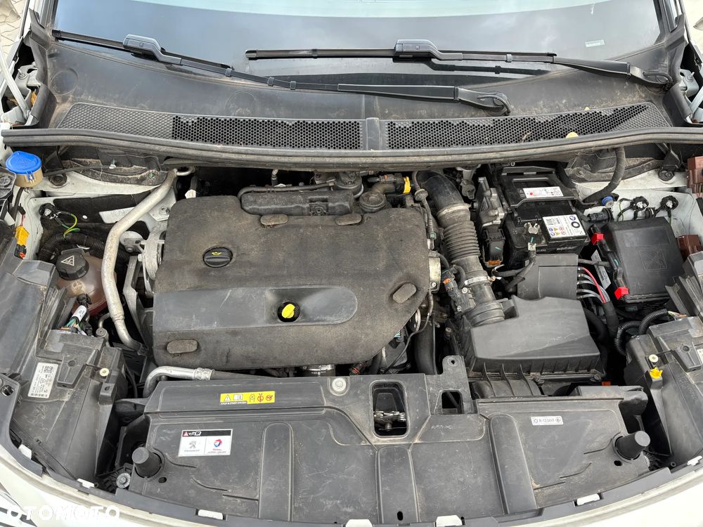 Peugeot 5008 BlueHDI 180 EAT8 Allure - 19