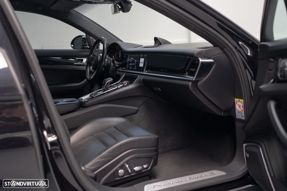 Porsche Panamera Sport Turismo Turbo S E-Hybrid - 2