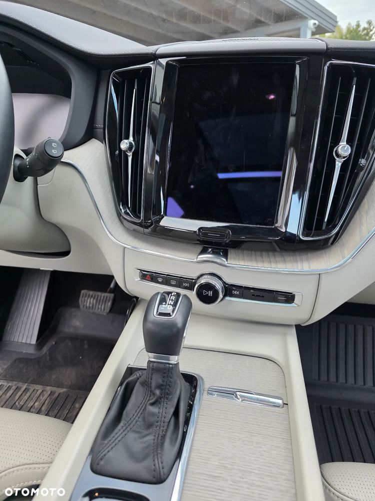 Volvo XC 60 T6 AWD Geartronic Inscription - 4