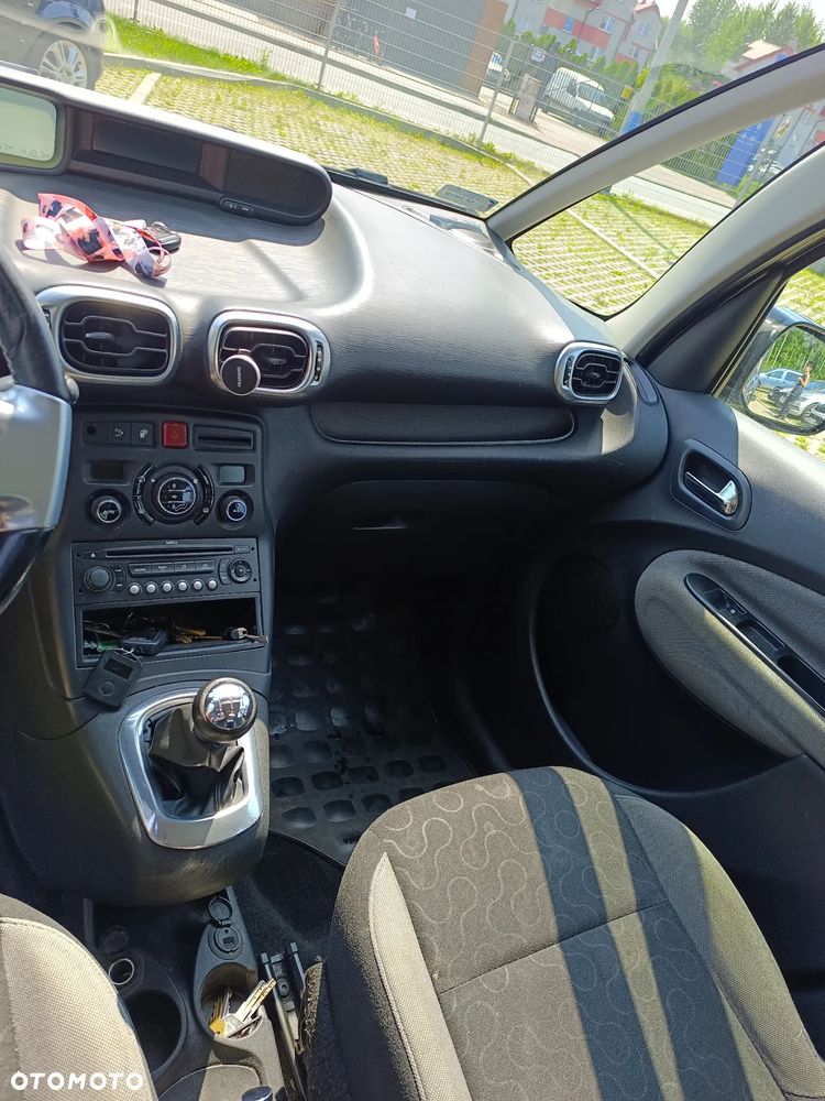 Citroën C3 Picasso 1.4i Attraction - 23