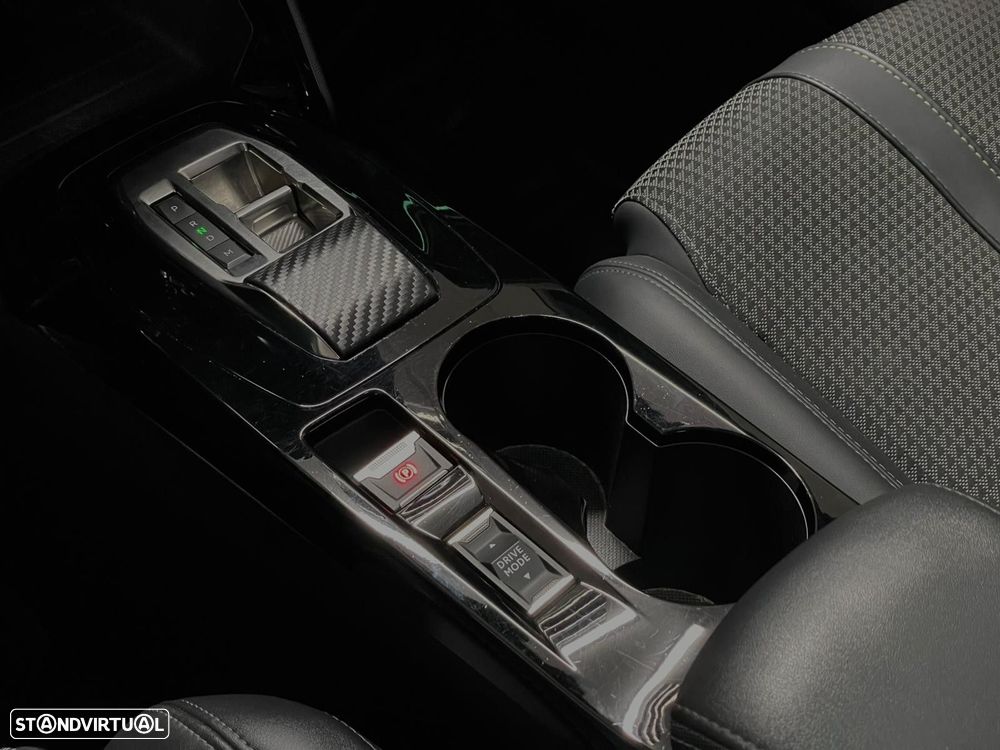 Peugeot 2008 1.2 PureTech Allure EAT8 - 23