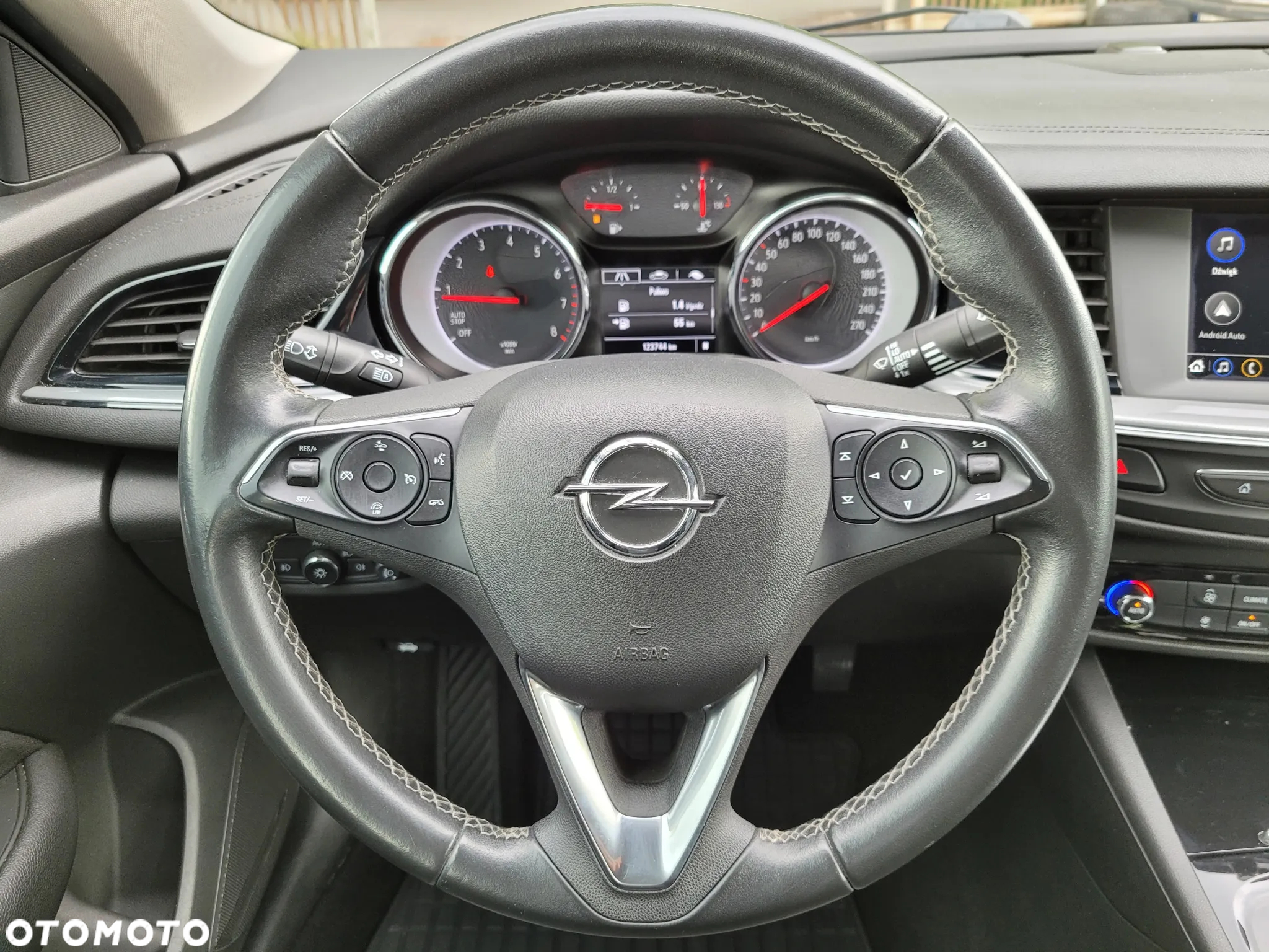 Opel Insignia 1.5 T Innovation S&S - 15