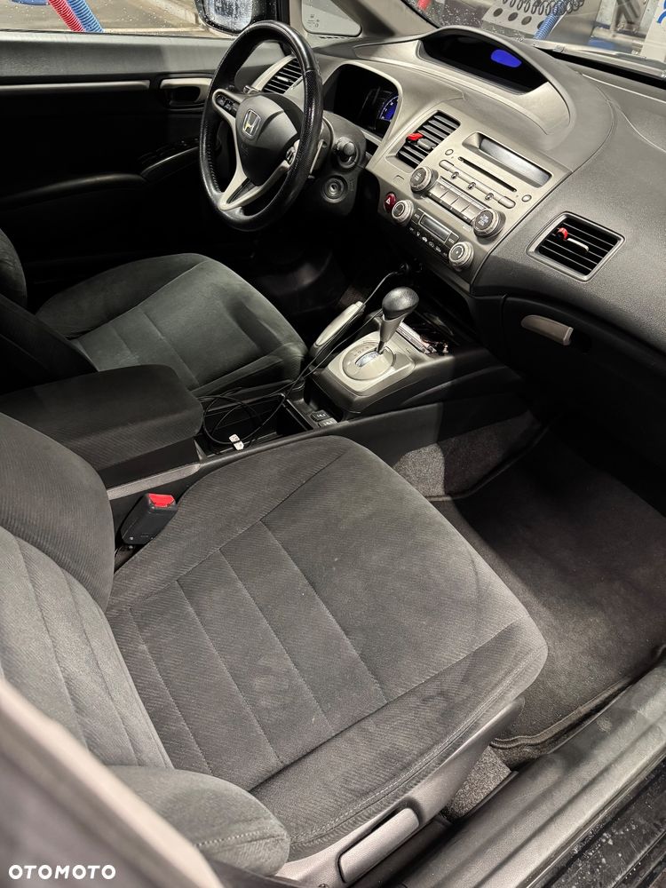 Honda Civic 1.8 Executive - 10