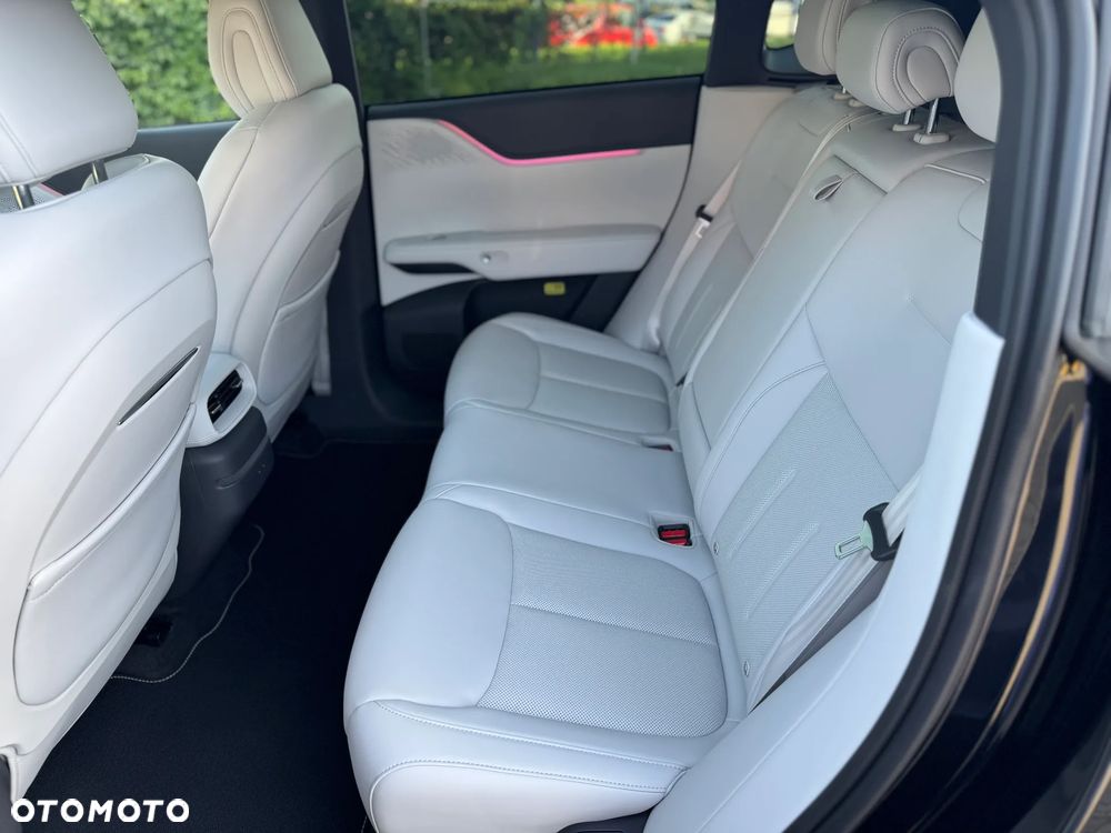 XPeng G6 80.8 kWh AWD Performance PRO - 32