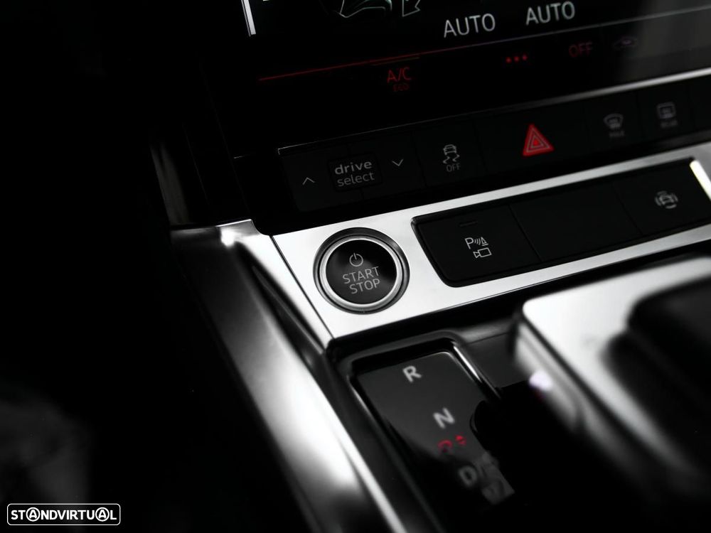 Audi e-tron 55 quattro S line - 27