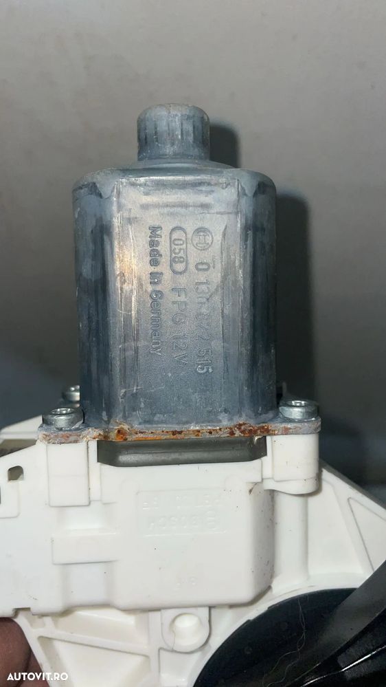 Macara cu motoras dreapta spate BMW Seria 4 F32 70460320 0130822515 - 3