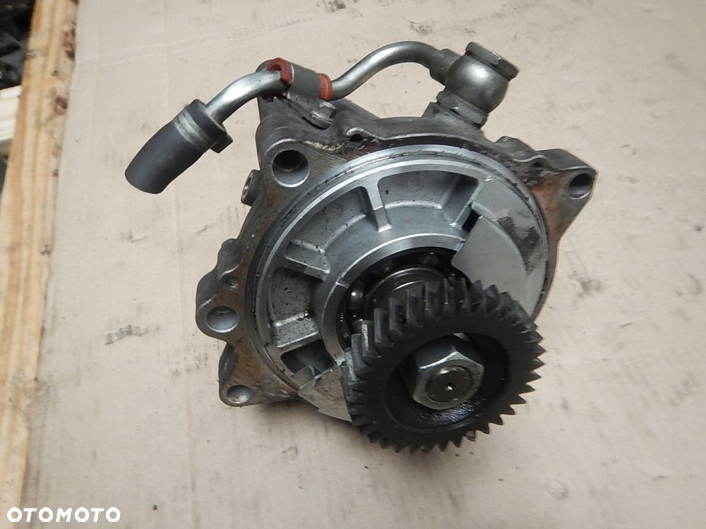 pompa vacum isuzu nqr 5.2 d - 1