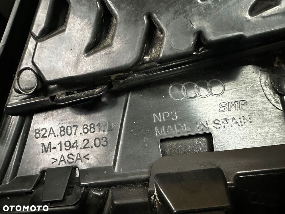 AUDI A1 S-LINE KRATKA LEWA 82A807681D 82A807717 - 9