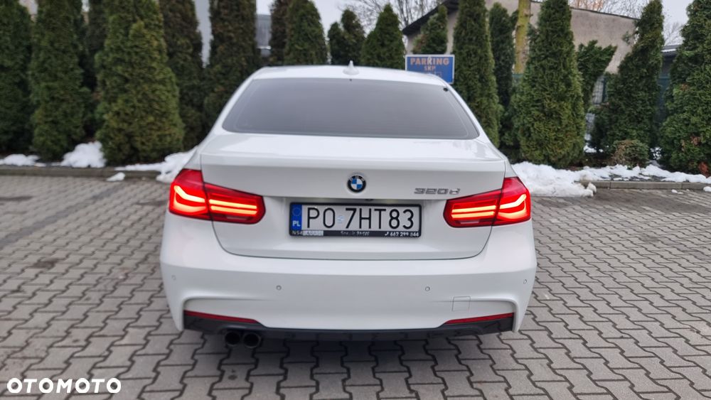 BMW Seria 3 320d M Sport Shadow - 15