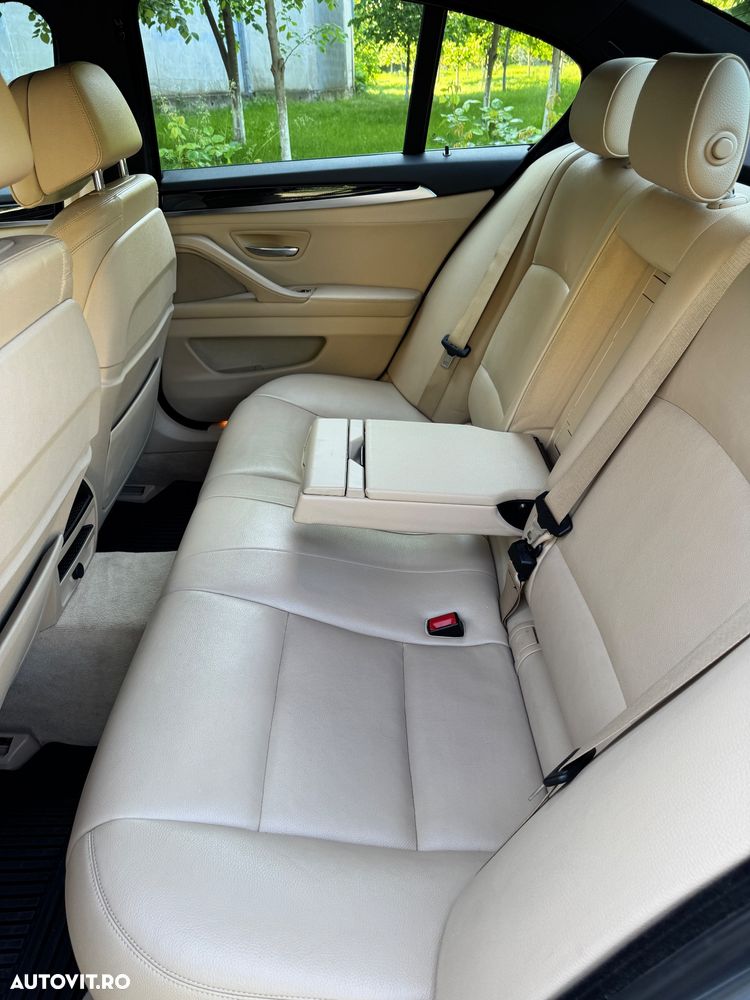 BMW Seria 5 530d xDrive AT - 3