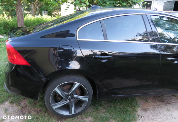 BŁOTNIK ĆWIARTKA PRAWY TYŁ TYLNA VOLVO S60 II