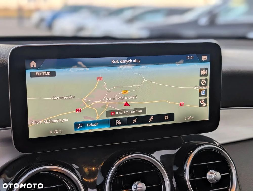 Mercedes-Benz GLC 300 e 4Matic 9G-TRONIC AMG Line Plus - 30