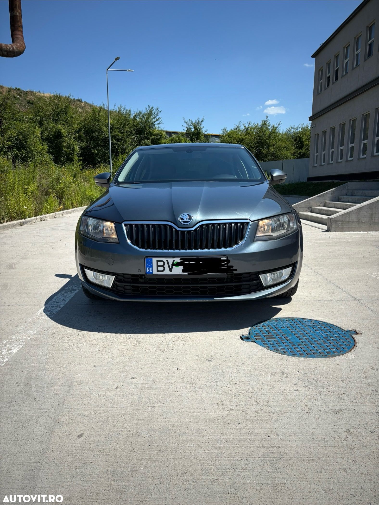 Skoda Octavia 2.0 TDI DSG Ambition - 1