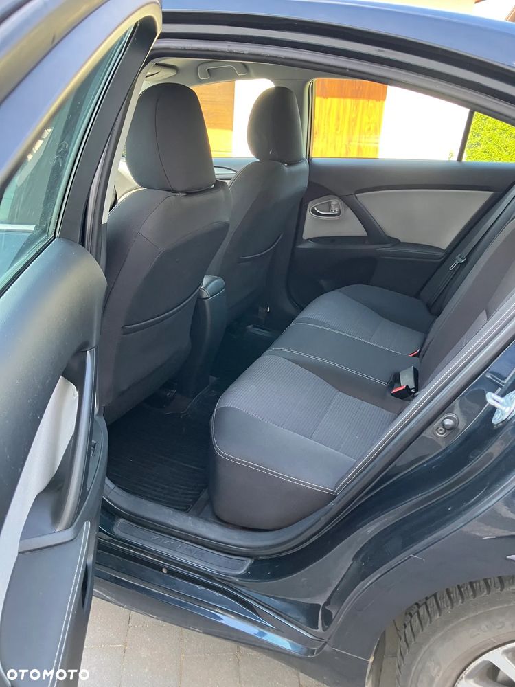 Toyota Avensis 1.8 Premium - 9