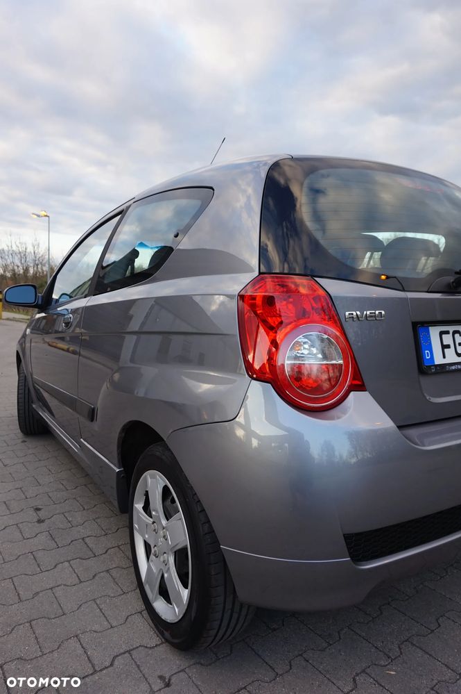 Chevrolet Aveo - 12