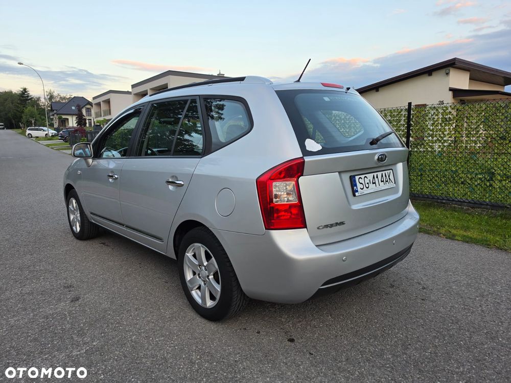 Kia Carens 2.0 EX - 10