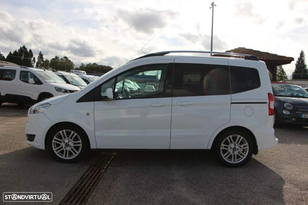 Ford Tourneo Courier 1.5 TDCi Titanium - 3