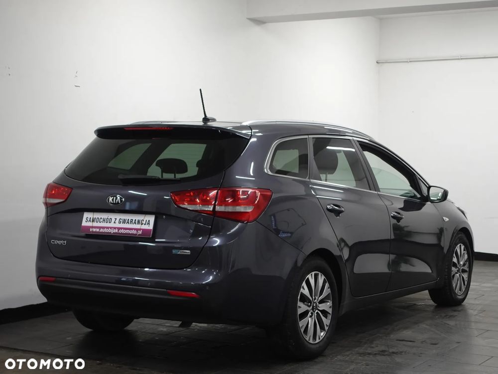 Kia Ceed 1.6 CRDi 136 DCT ISG Spirit - 8