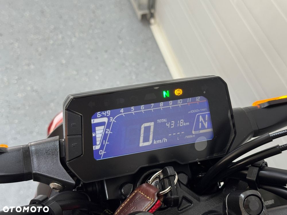 Honda CB - 21