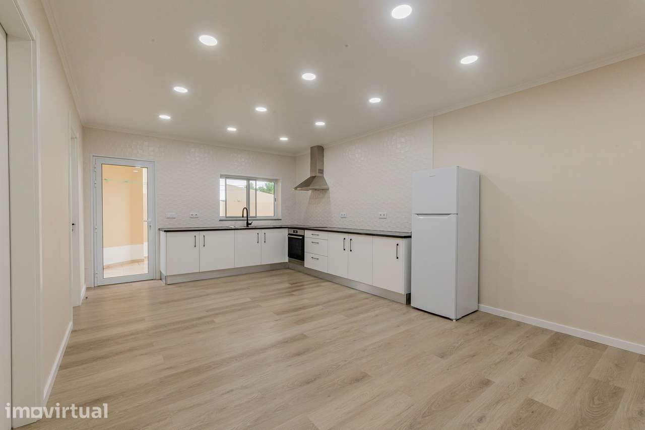 Apartamento T2 com vistas para o campo em Arrifes - Grande imagem: 3/12