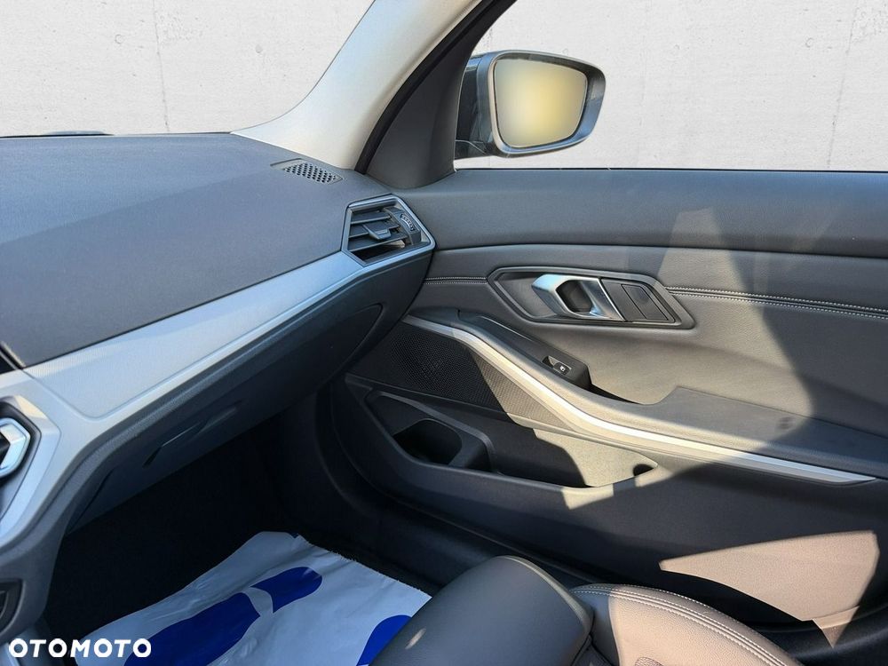 BMW Seria 3 - 15