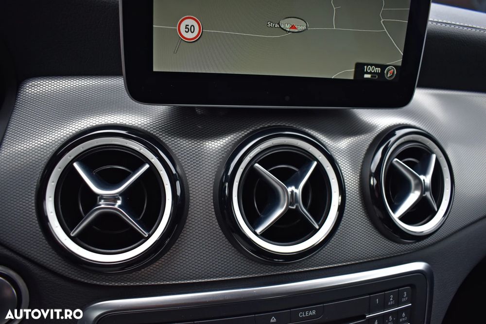 Mercedes-Benz A 220 4MATIC Aut. - 27