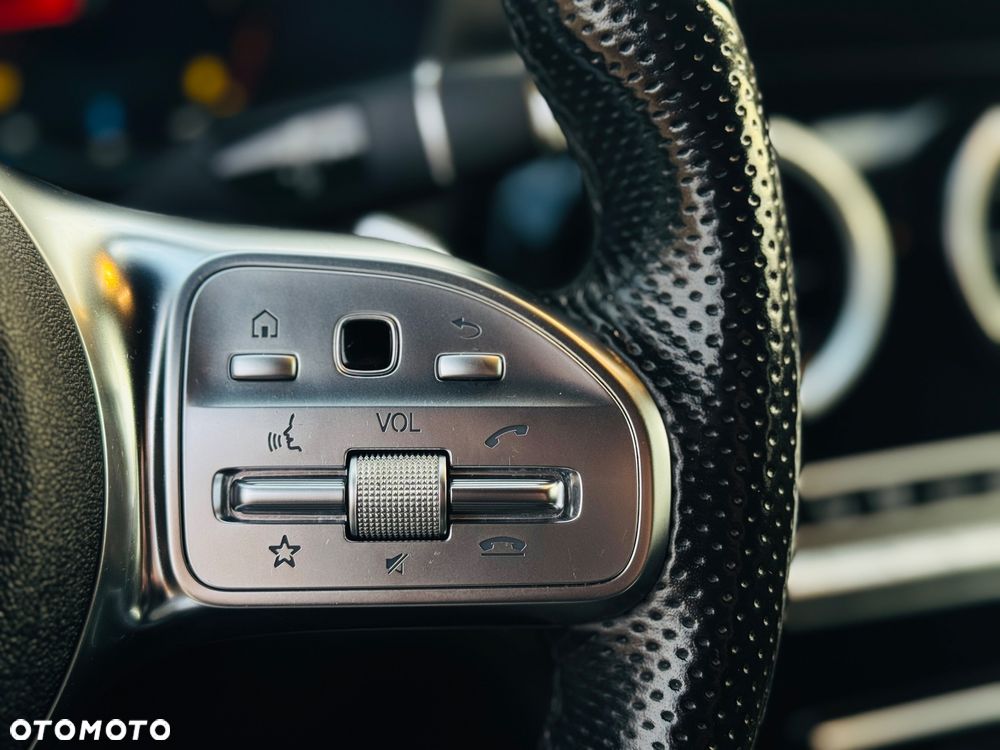 Mercedes-Benz GLC 300 d 4Matic 9G-TRONIC AMG Line Plus - 21