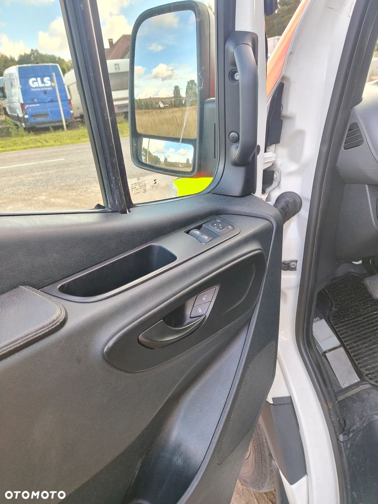 Mercedes-Benz SPRINTER - 4