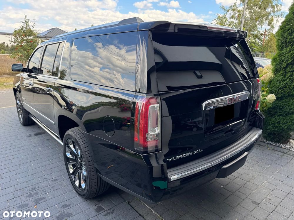 GMC Yukon - 9