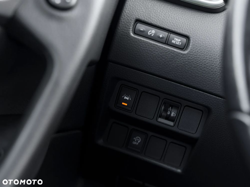 Nissan Qashqai 1.2 DIG-T N-Connecta EU6 - 40