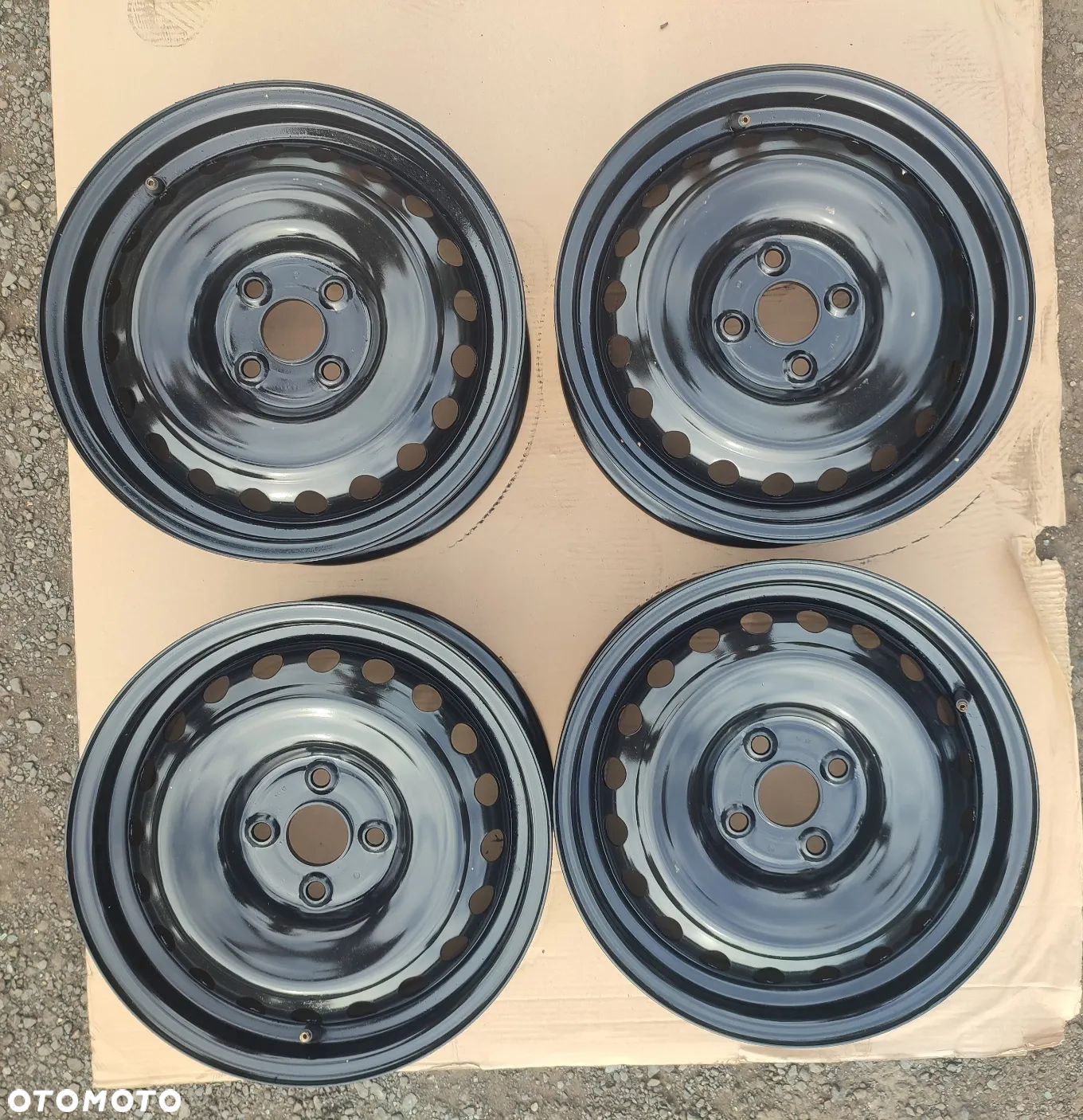 Felgi stalowe Hyundai I20 15 cali 4x100 6Jx15 ET46 - 1