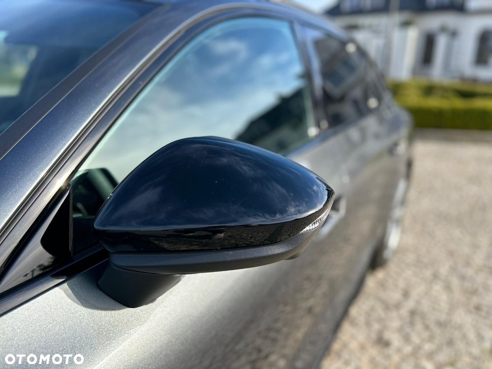 Audi A6 Avant 40 TDI S tronic S line - 17