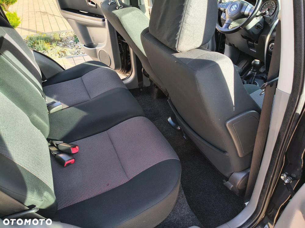 Suzuki SX4 - 12