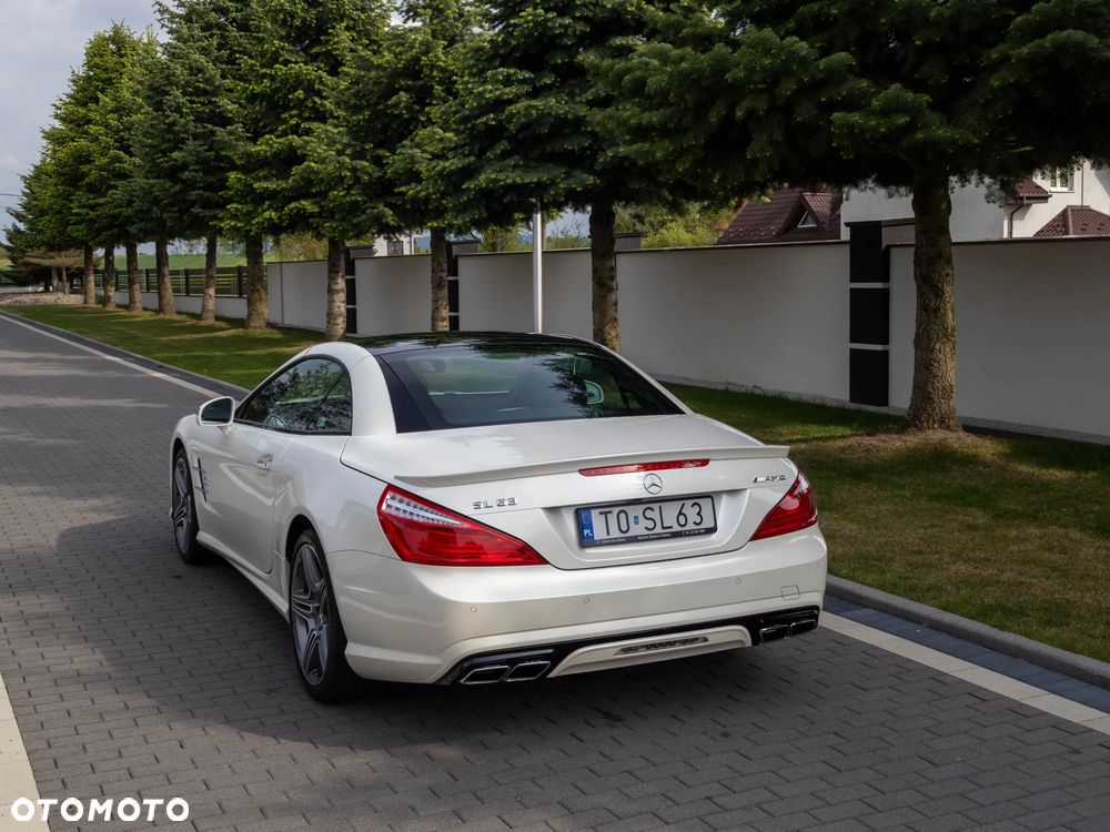Mercedes-Benz SL 63 AMG - 14
