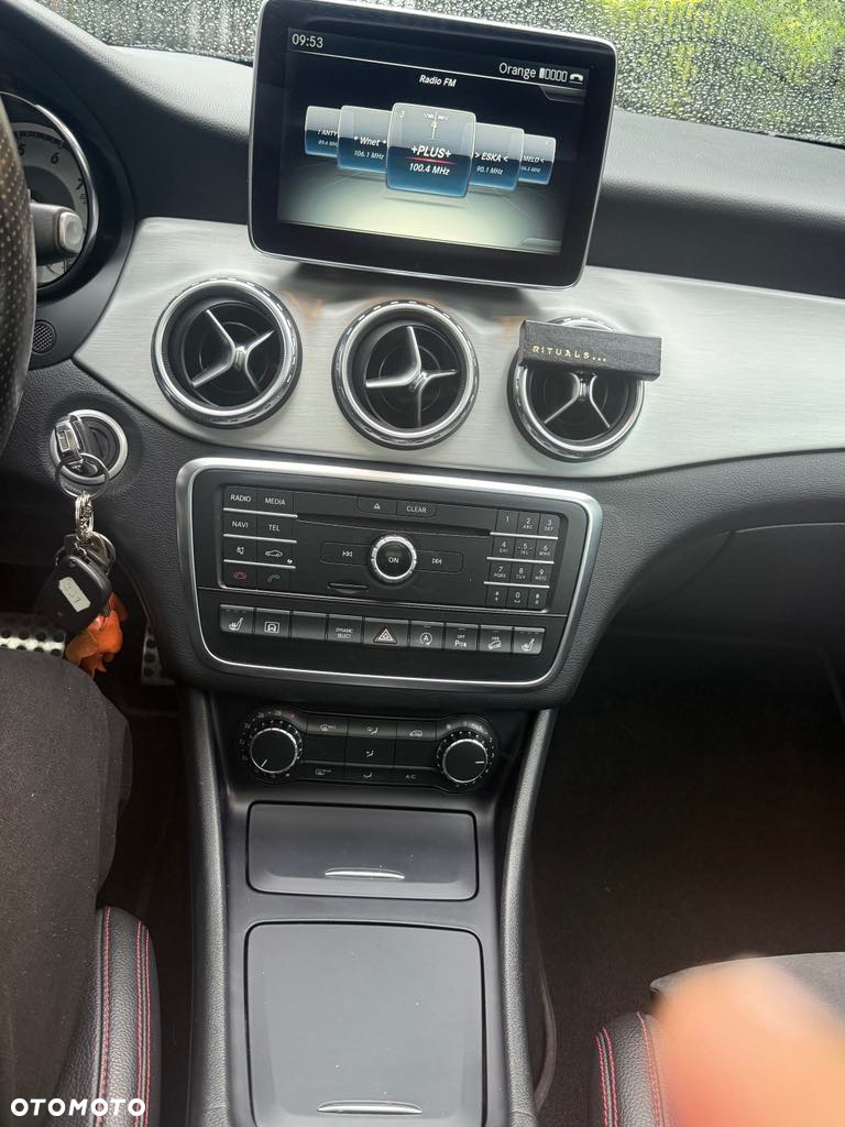 Mercedes-Benz GLA 250 4-Matic - 6