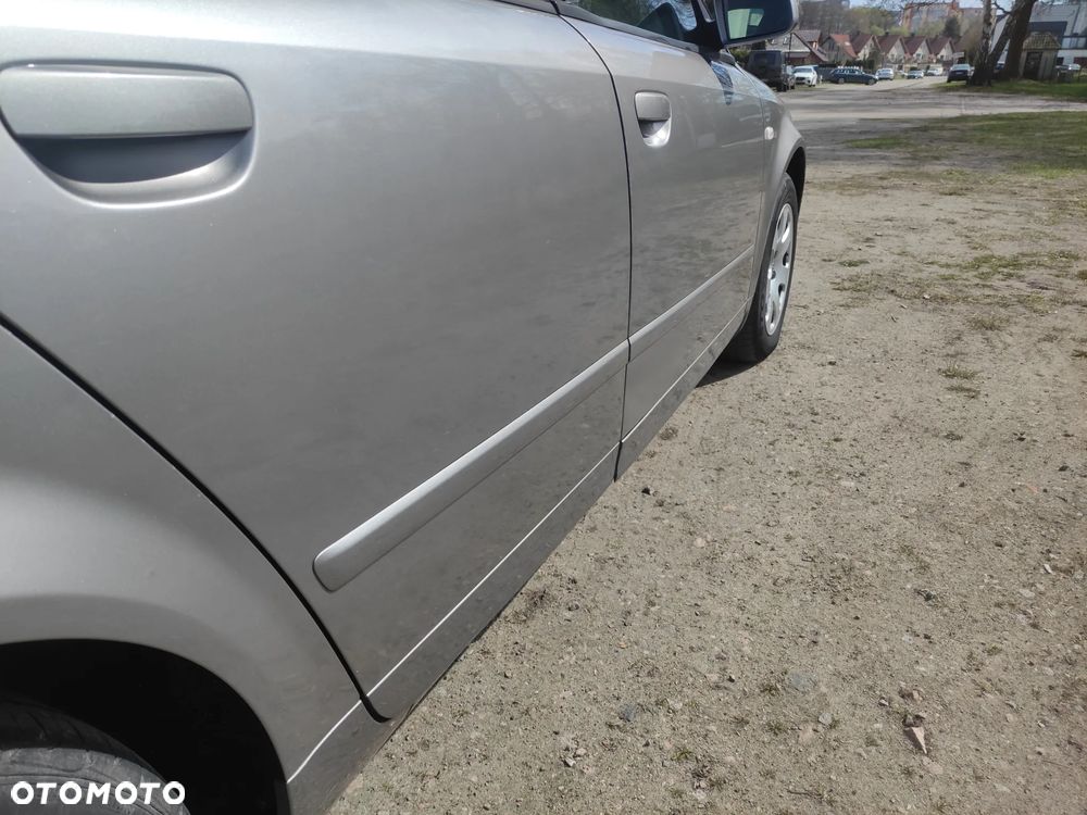 Audi A4 Avant - 12