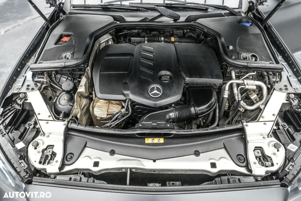 Mercedes-Benz E 200 d T 9G-TRONIC AMG Line - 25
