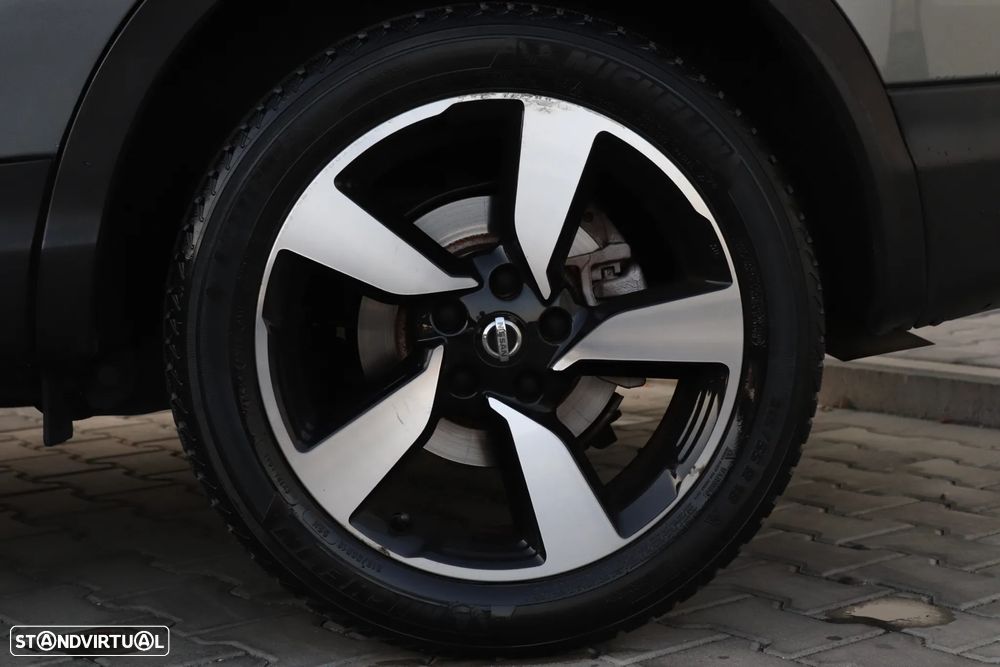 Nissan Qashqai 1.5 dCi TEKNA+ - 16