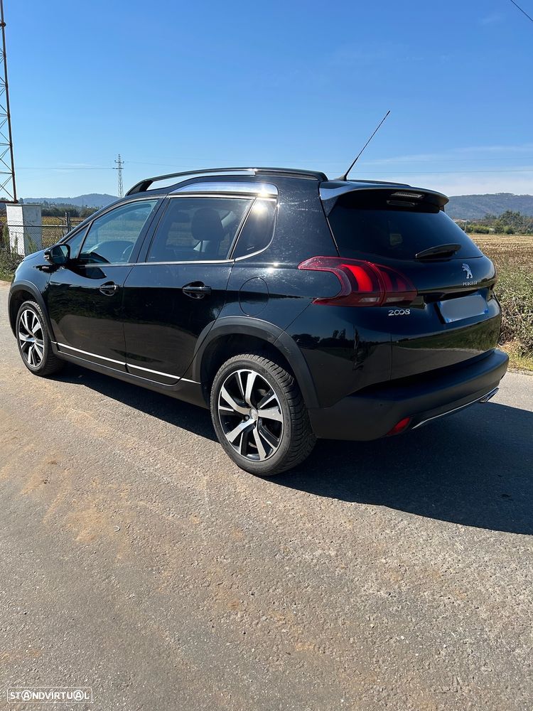 Peugeot 2008 1.2 PureTech GT Line - 11