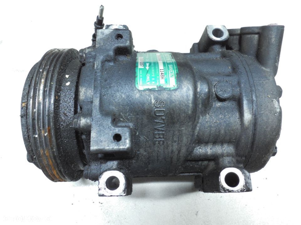 Sprężarka klimatyzacji Clio II 1.6 8V 7700875357 - 1